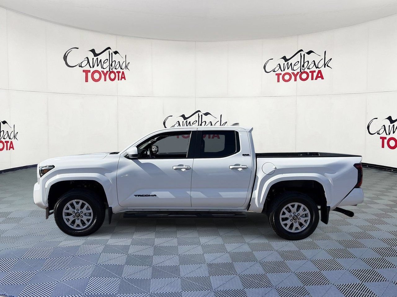 New 2026 Toyota Tacoma SR5 AWD/4WD image 4