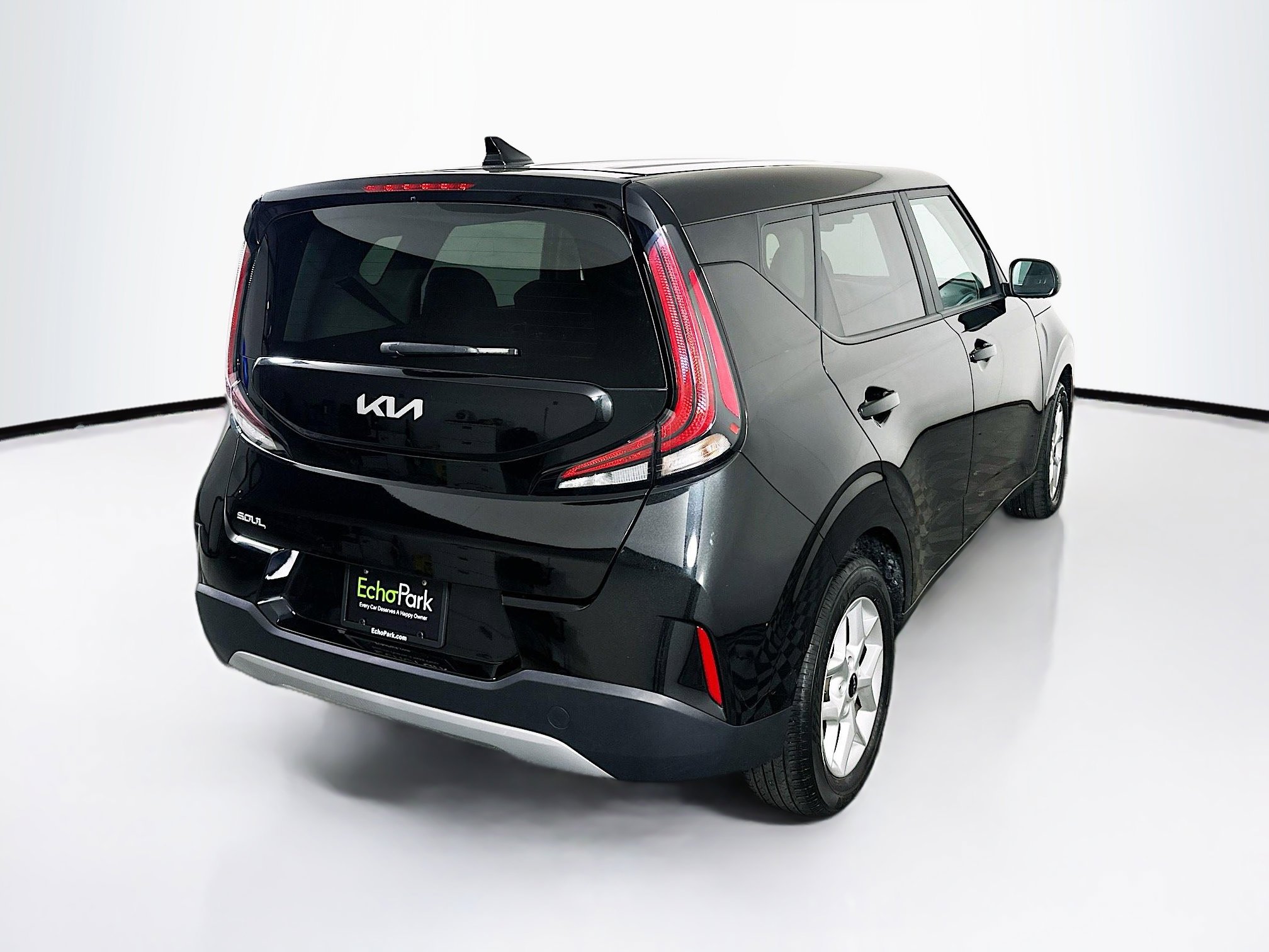 Used 2025 Kia Soul LX w/ LX Technology Package image 9