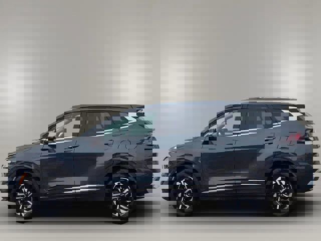 Used 2023 Kia Sportage LX image 8