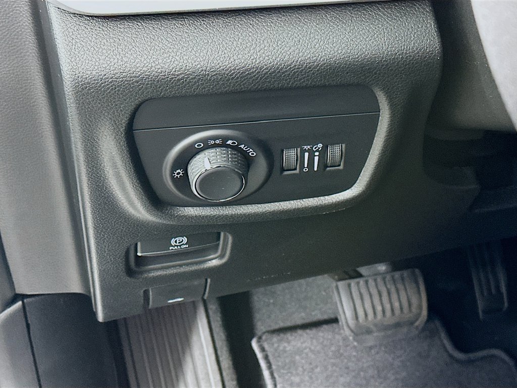 New 2026 Jeep Grand Cherokee L 4WD image 15