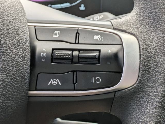 Used 2025 Kia Sportage LX image 28