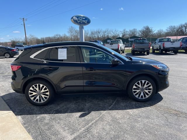 Used 2022 Ford Escape Titanium AWD/4WD image 4