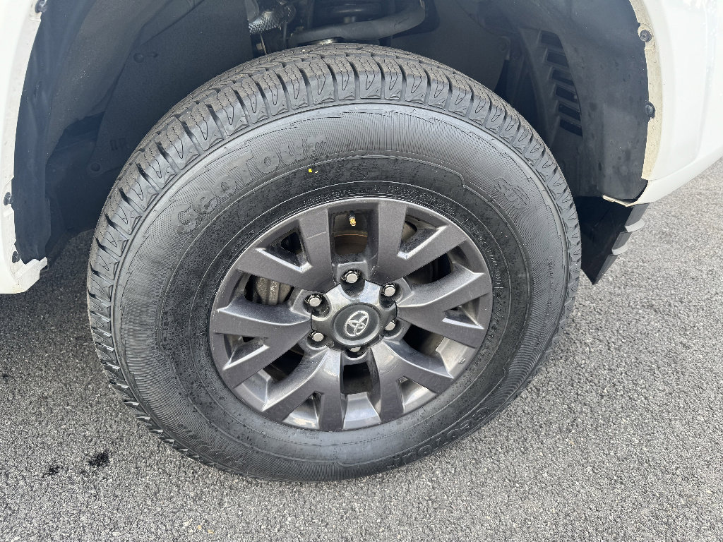 Certified 2023 Toyota Tacoma SR5 w/ Technology Package AWD/4WD image 21
