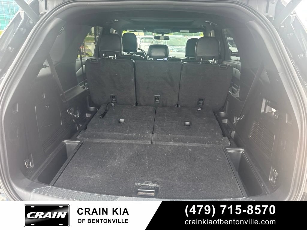 Used 2020 Ford Explorer XLT w/ Equipment Group 202A AWD/4WD image 25