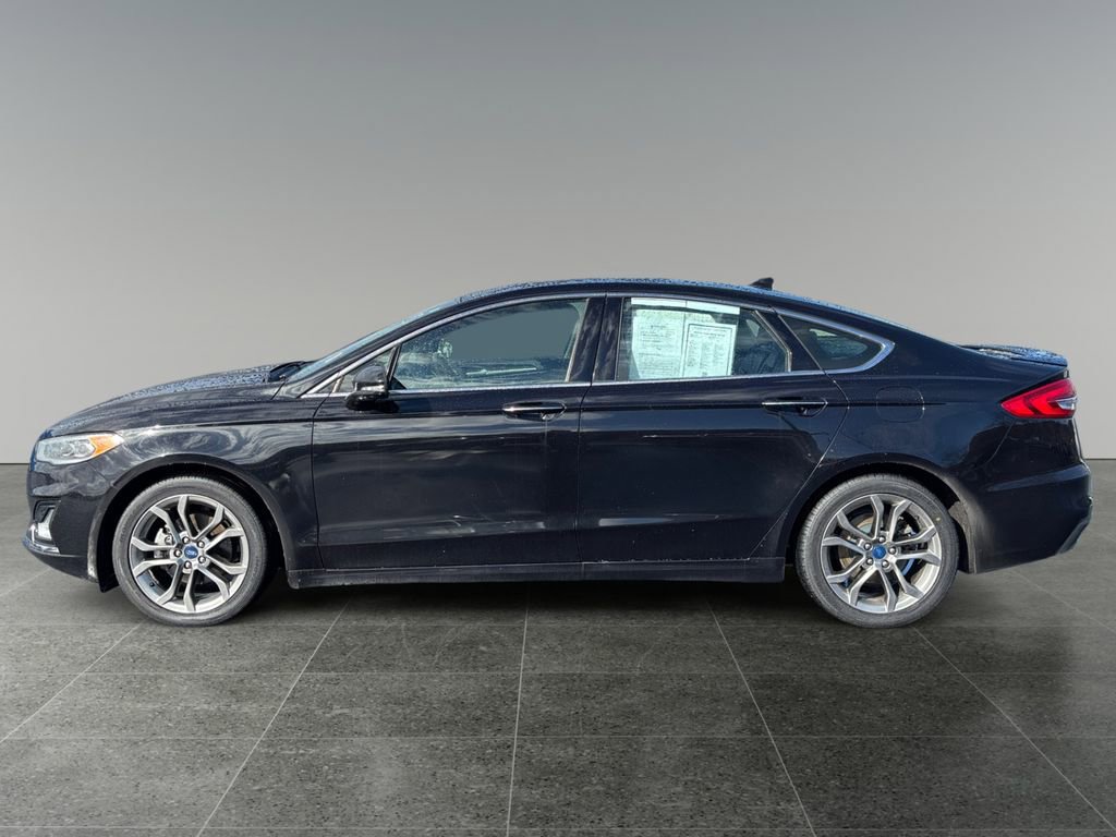 Used 2020 Ford Fusion Titanium image 4