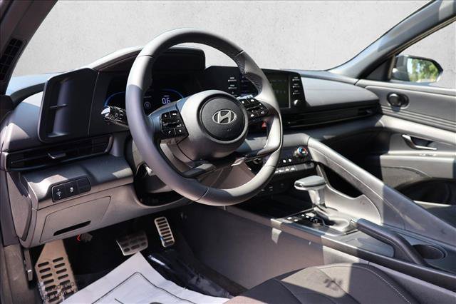 Used 2025 Hyundai Elantra Sport FWD image 10