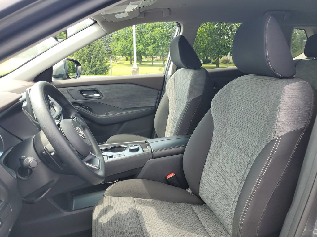 Used 2023 Nissan Rogue SV AWD/4WD image 8