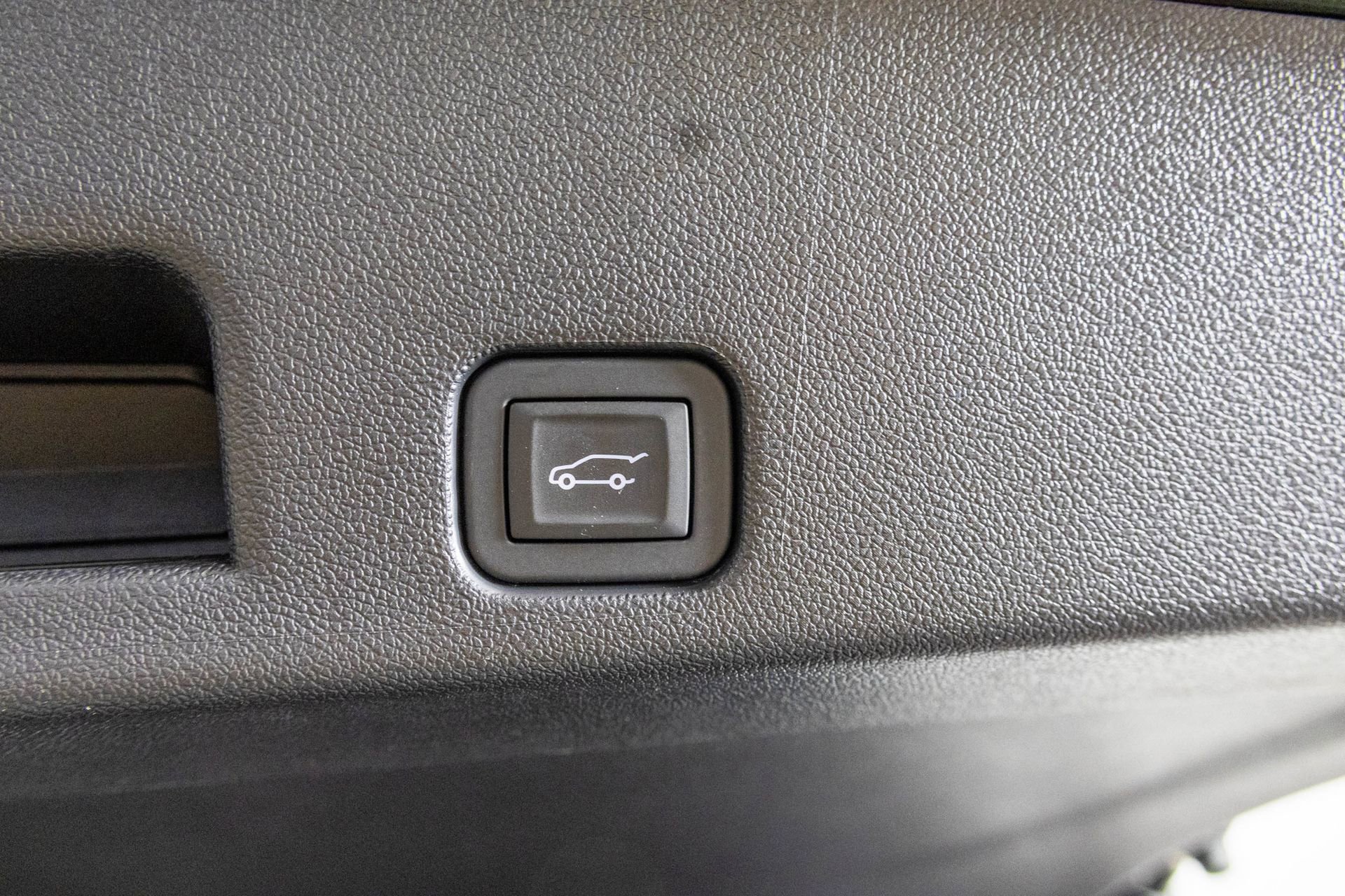 Used 2024 GMC Acadia Denali image 37