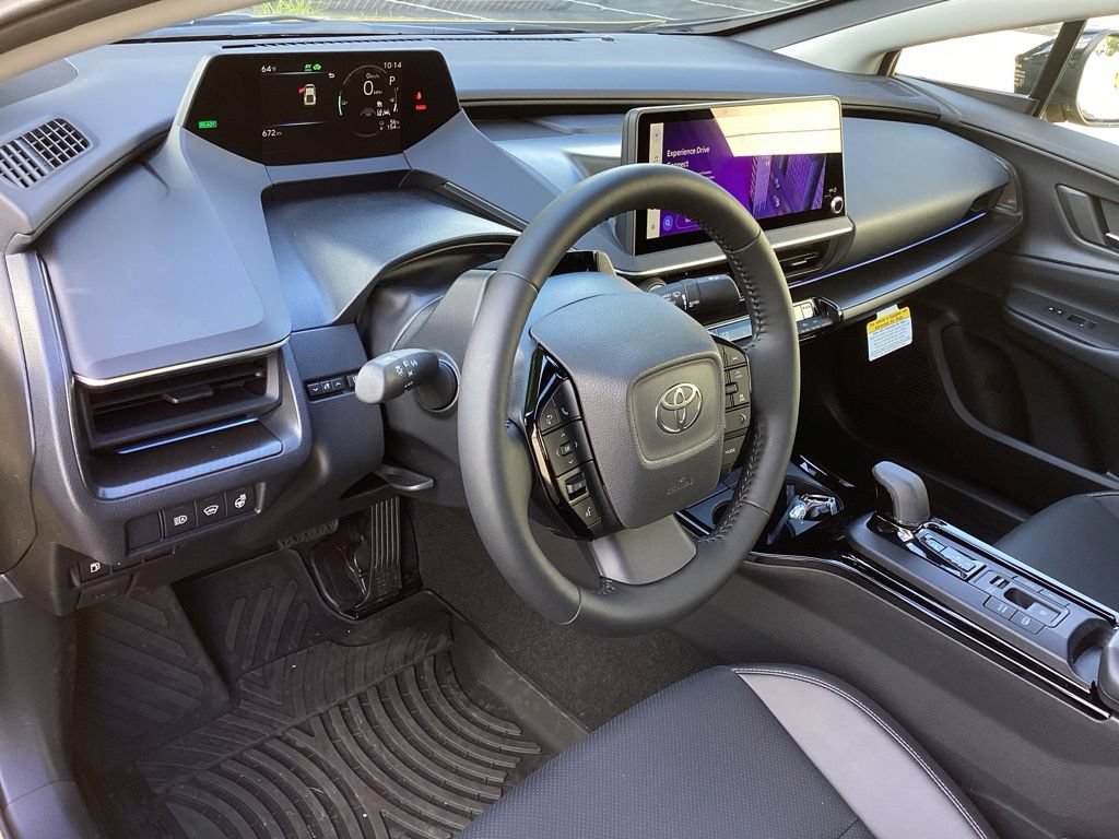 Used 2026 Toyota Prius Plug-In Hybrid FWD image 10