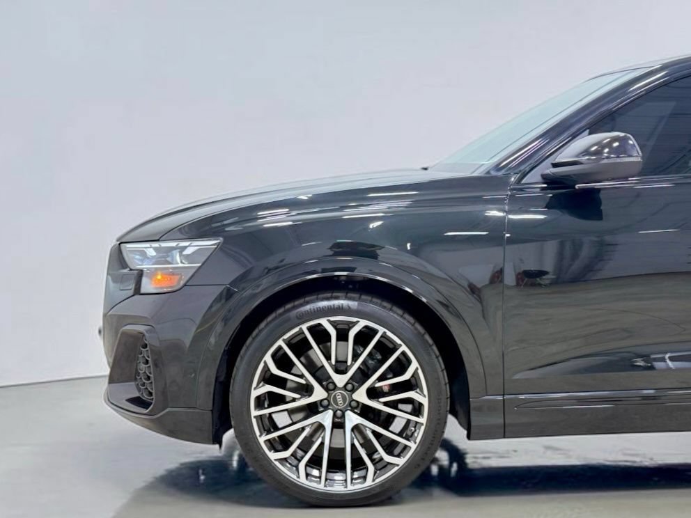 Used 2025 Audi SQ8 Premium Plus w/ 23" Wheel Package AWD/4WD image 16