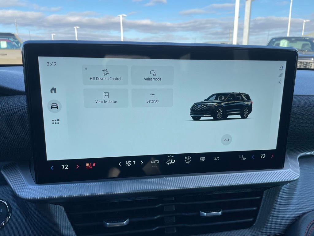 Used 2025 Ford Explorer ST-Line image 18