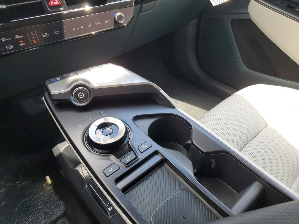 New 2025 Kia EV6 Wind image 19