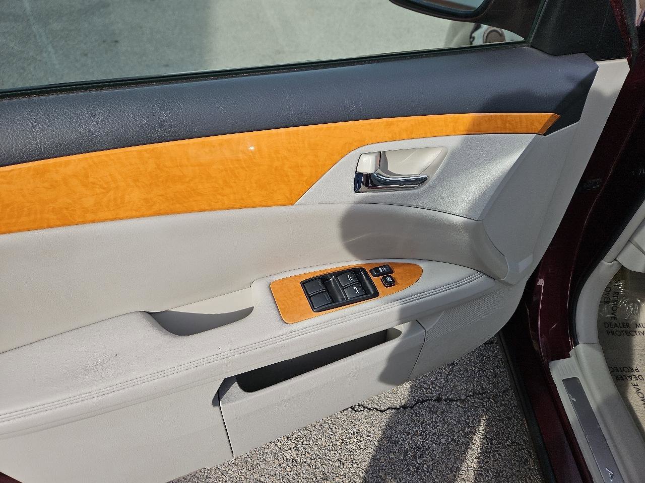 Used 2006 Toyota Avalon XLS image 9