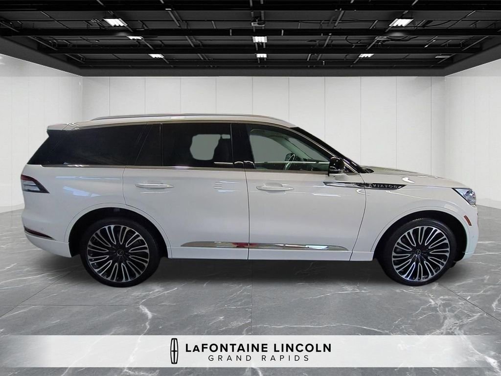 Certified 2023 Lincoln Aviator Black Label w/ Dynamic Handling Package image 6