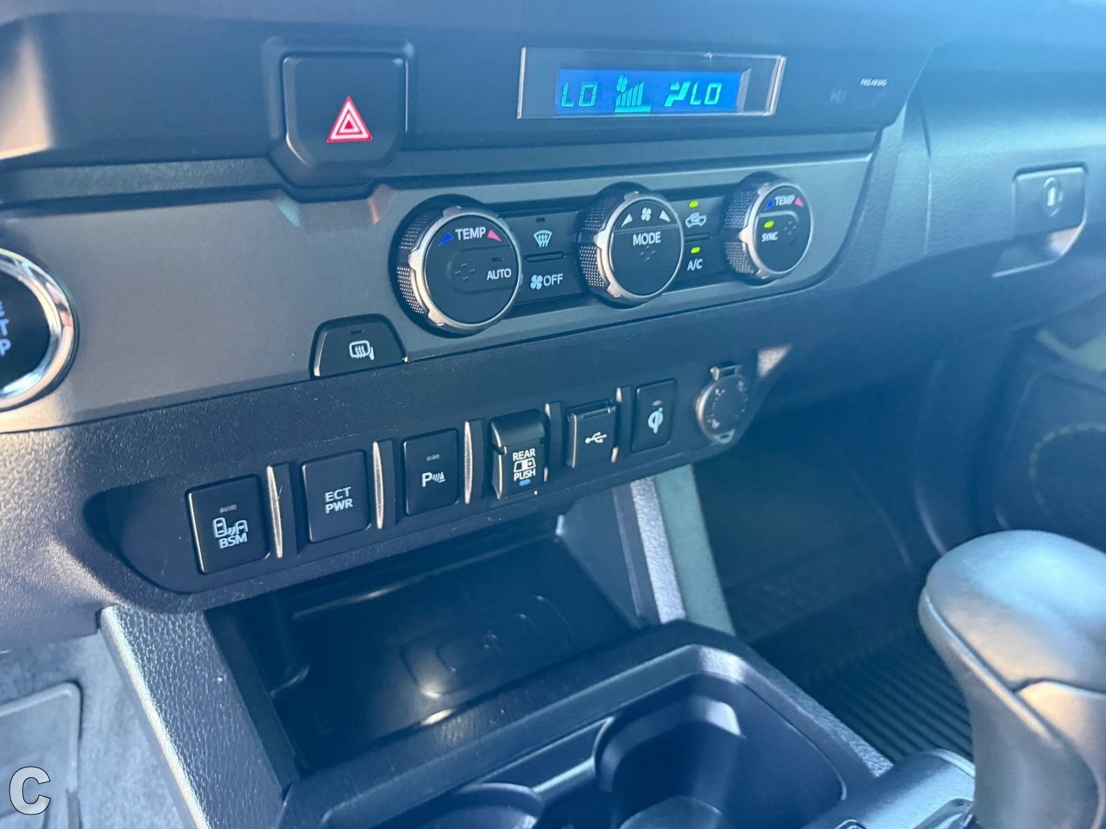 Used 2022 Toyota Tacoma TRD Off-Road w/ Technology Package RWD image 27