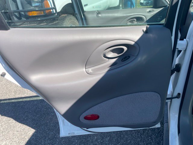 Used 1998 Ford Taurus SE FWD image 21
