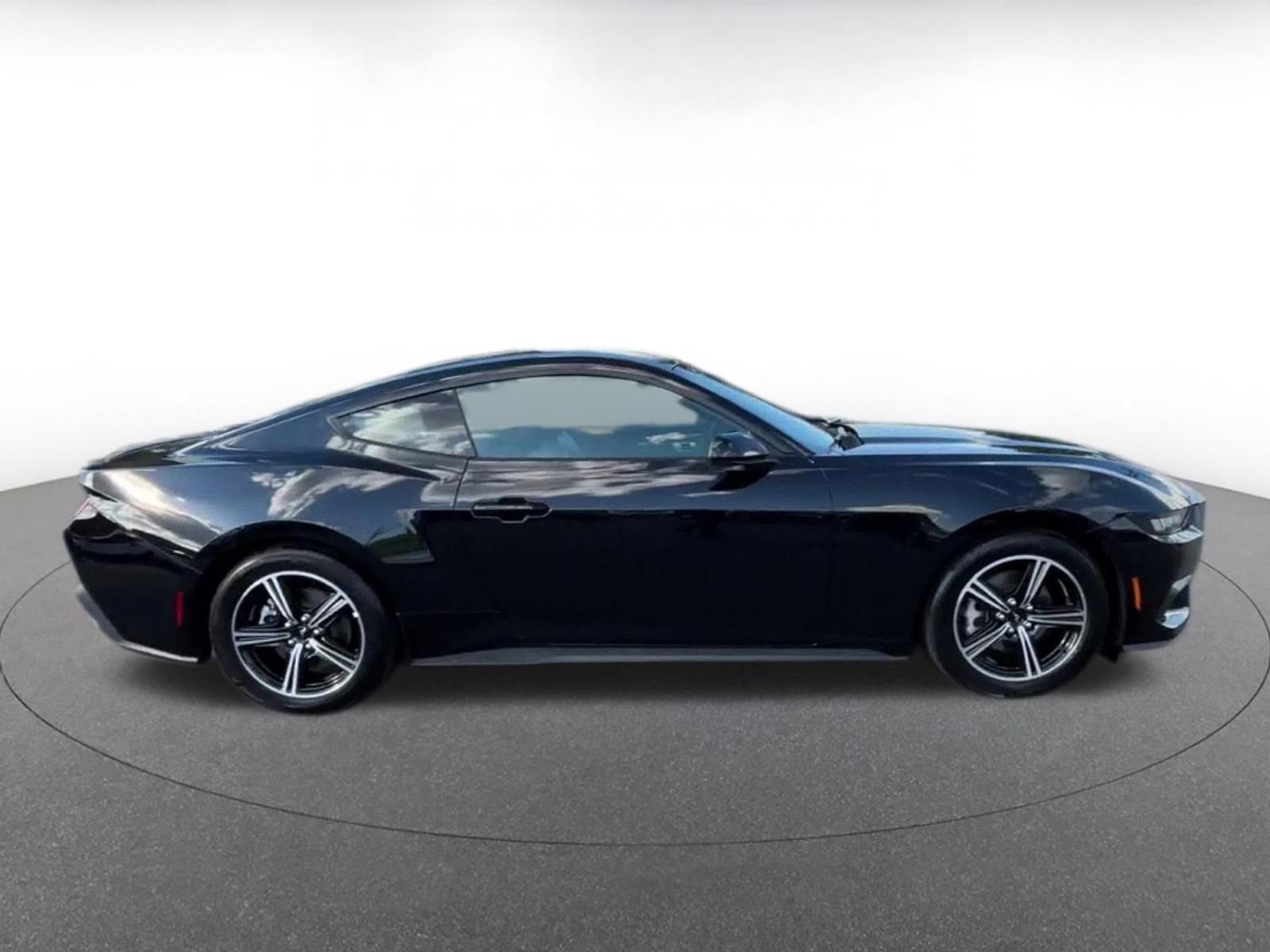 Used 2024 Ford Mustang Premium image 16