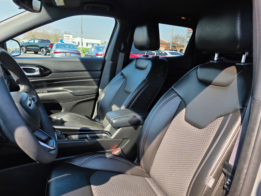 Used 2023 Jeep Compass Altitude image 10