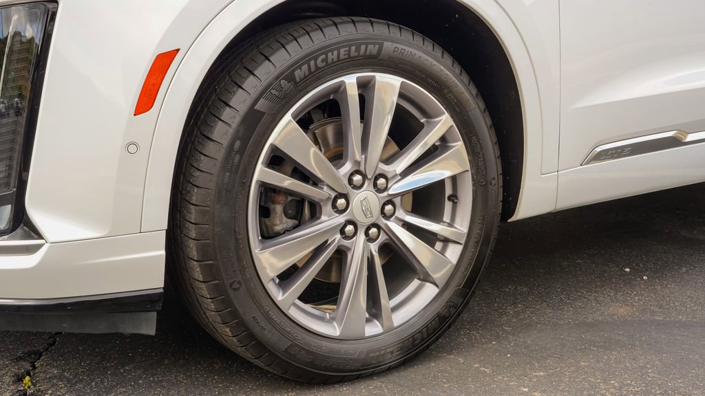 Certified 2023 Cadillac XT6 Premium Luxury w/ Technology Package image 7