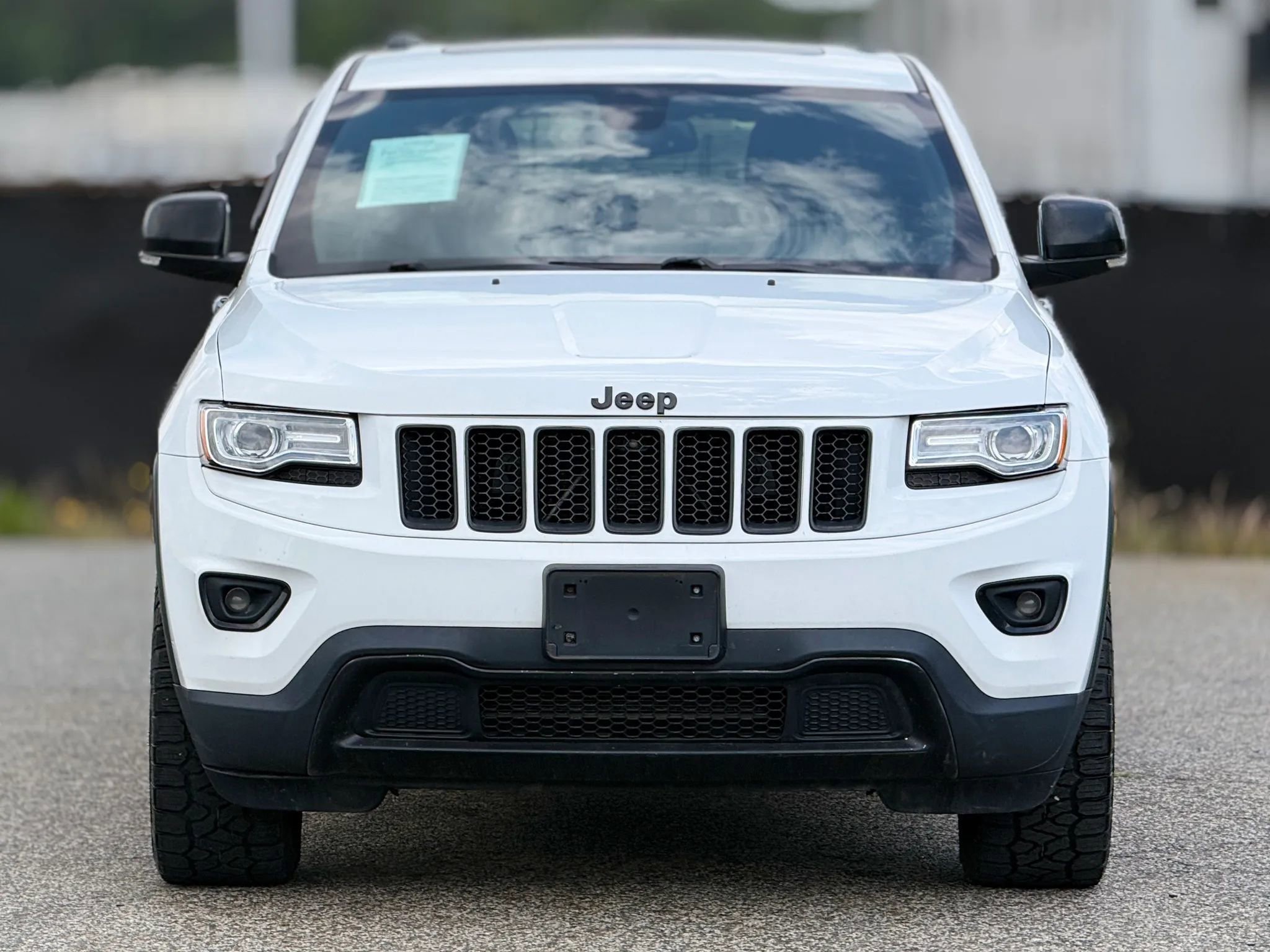 Used 2015 Jeep Grand Cherokee Limited w/ Luxury Group II AWD/4WD image 5