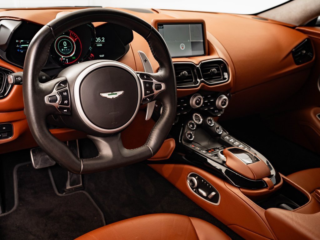 Used 2020 Aston Martin V8 Vantage Coupe image 4