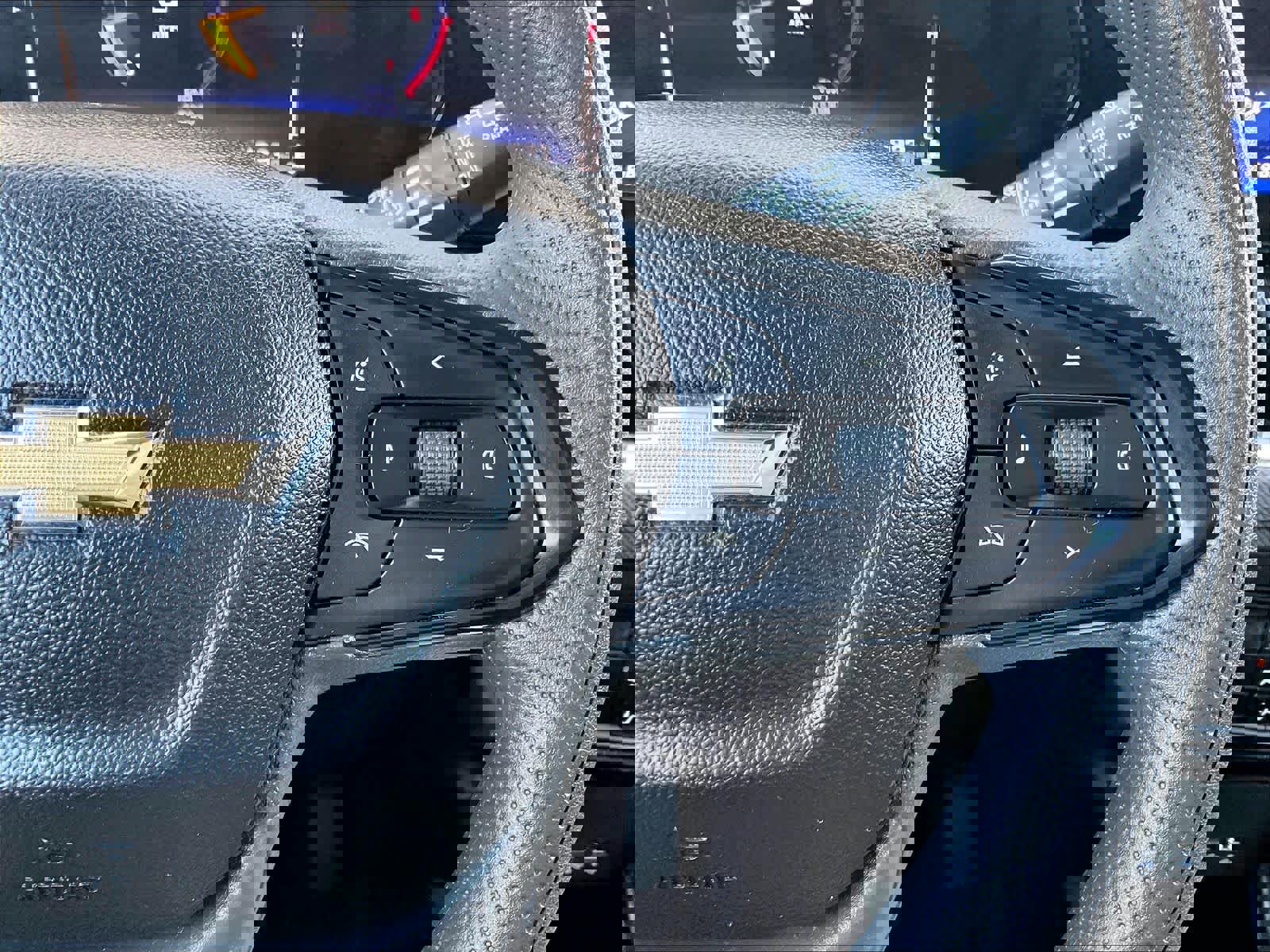 Used 2025 Chevrolet TrailBlazer LT AWD/4WD image 23