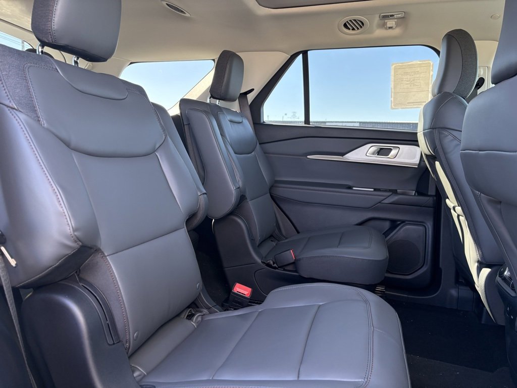 New 2026 Ford Explorer Active image 70