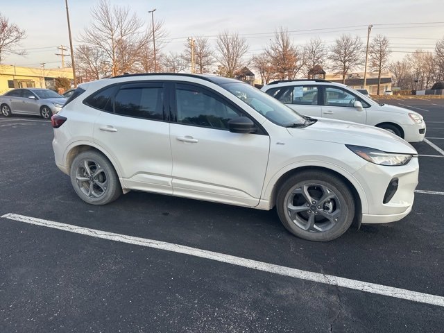 Used 2024 Ford Escape ST-Line w/ Tech Pack #1 image 4