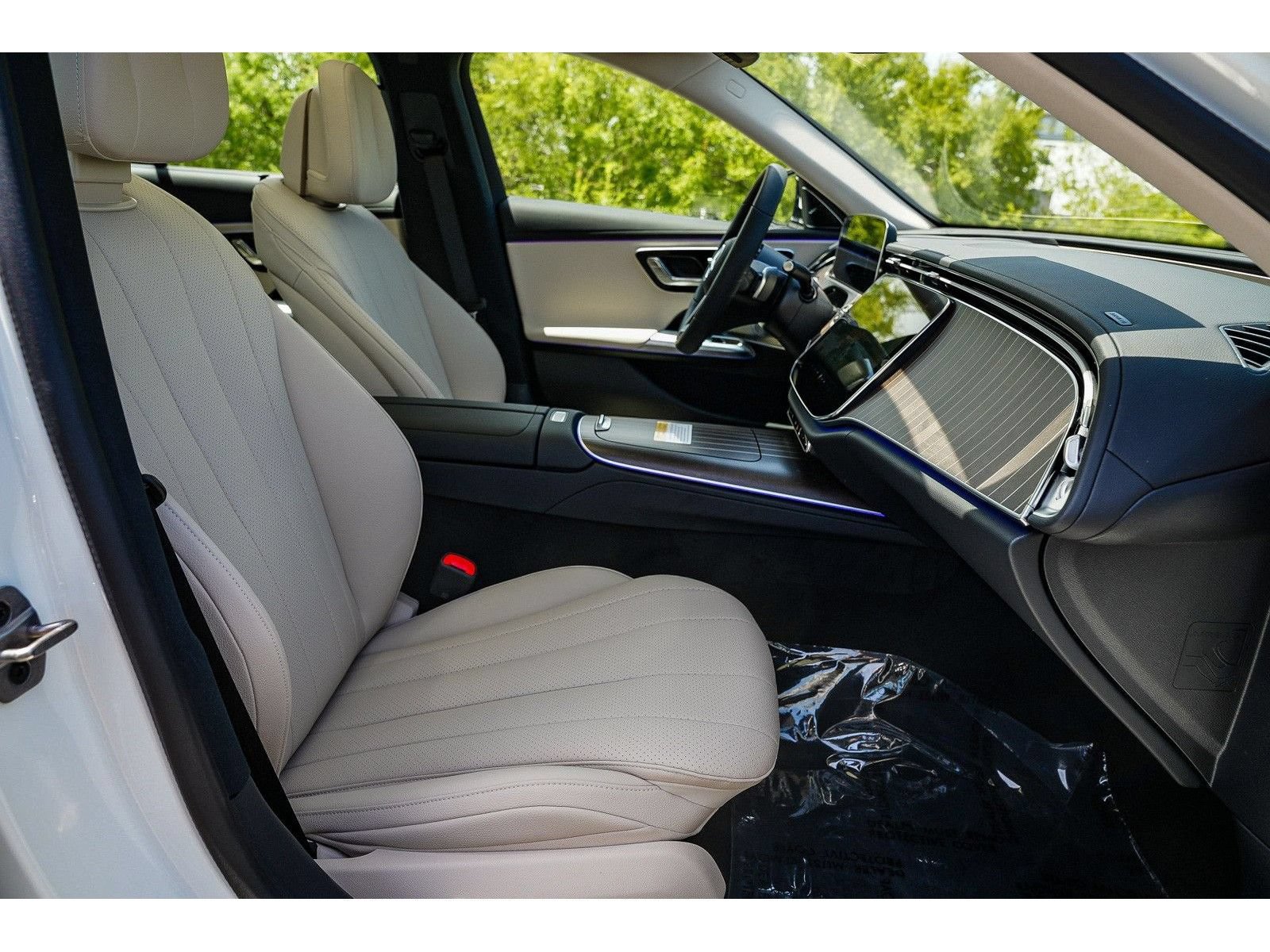 New 2026 Mercedes-Benz E 450 4MATIC Sedan image 16