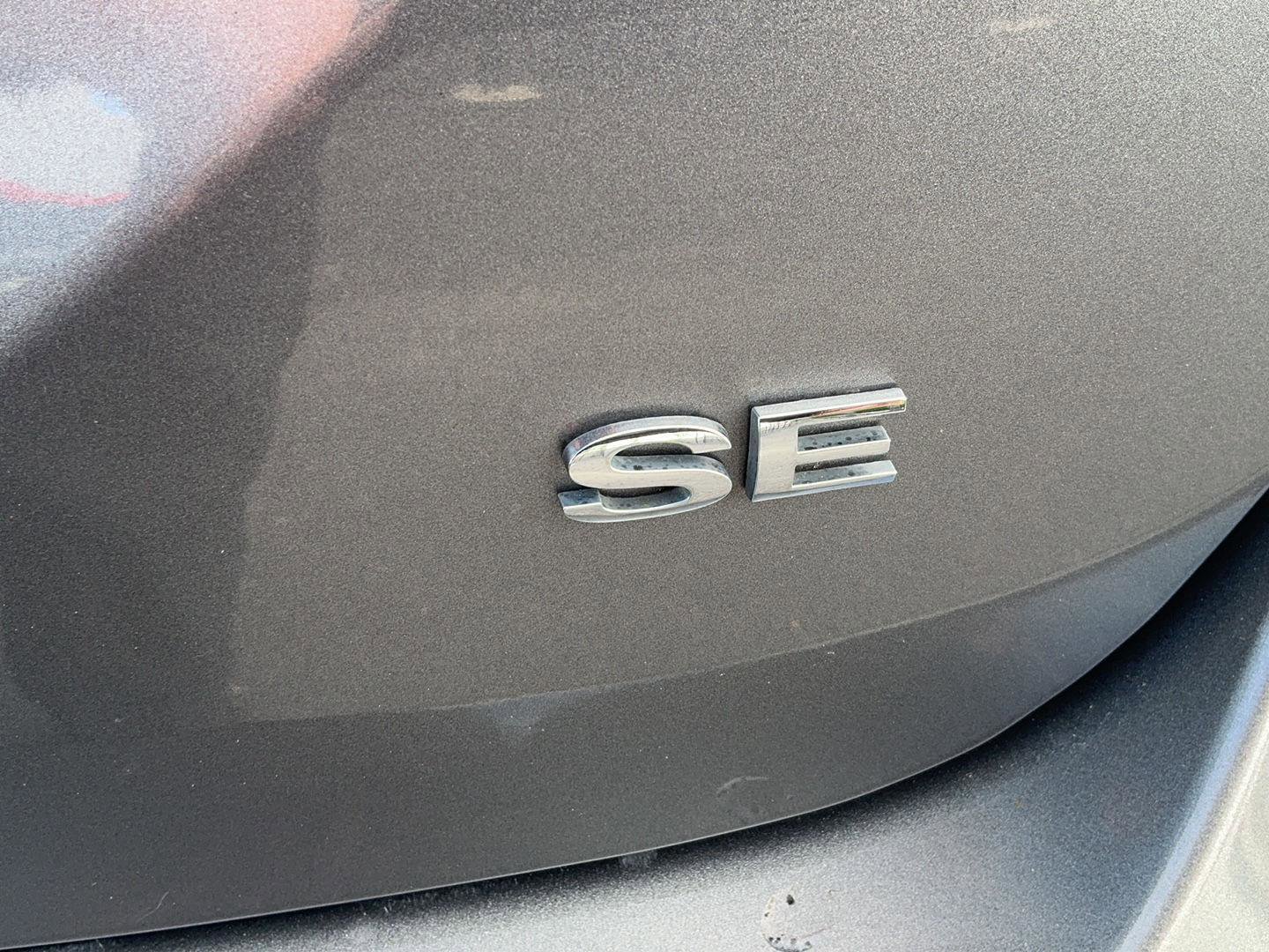 Used 2013 Ford Focus SE w/ SE Winter Pkg FWD image 33