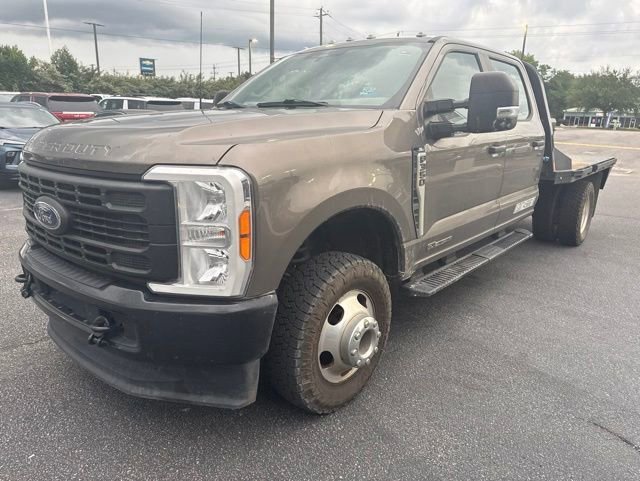 Used 2023 Ford F350 XL AWD/4WD image 3