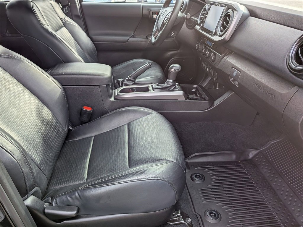 Used 2020 Toyota Tacoma TRD Off-Road image 30