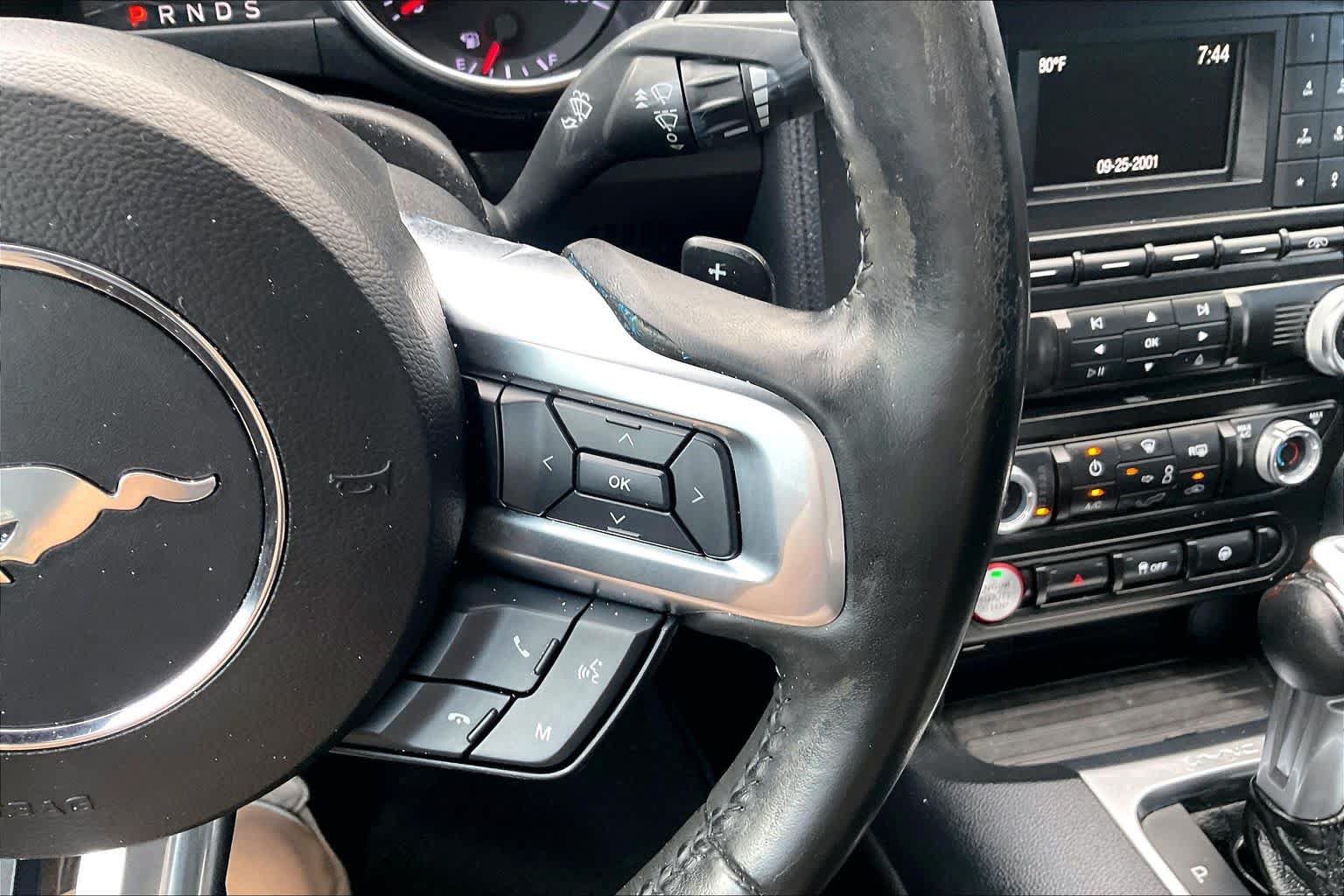 Used 2018 Ford Mustang Coupe RWD image 23