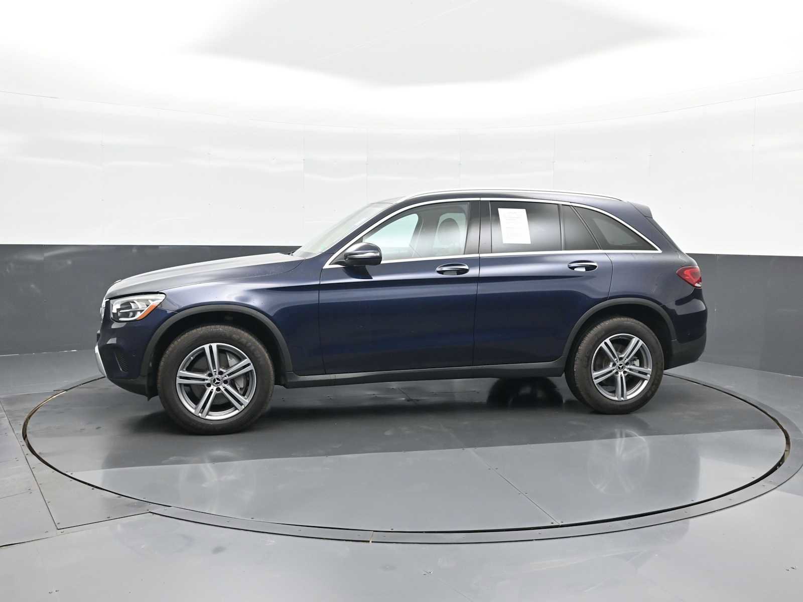 Used 2022 Mercedes-Benz GLC 300 4MATIC image 5