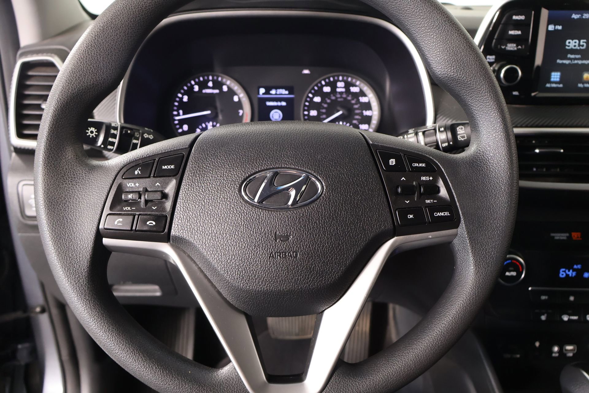 Used 2019 Hyundai Tucson Sport FWD image 3