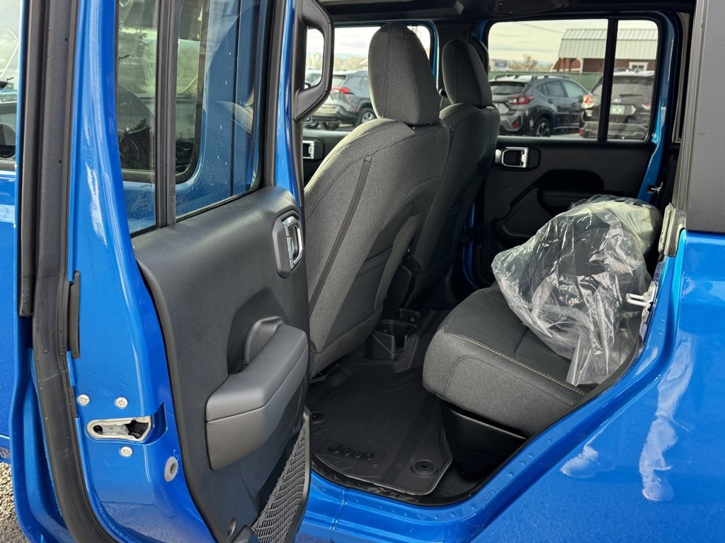 New 2025 Jeep Gladiator Sport image 13