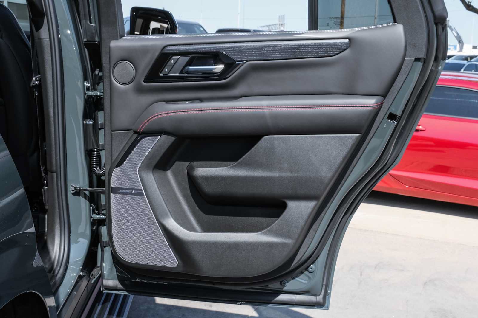 Used 2026 GMC Yukon AT4 Ultimate w/ LPO, Floor Liner Package AWD/4WD image 30