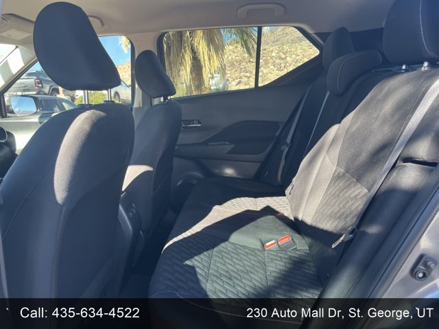 Used 2023 Nissan Kicks SV