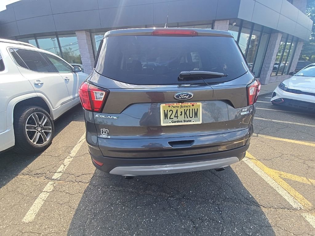 Used 2019 Ford Escape SE AWD/4WD image 2