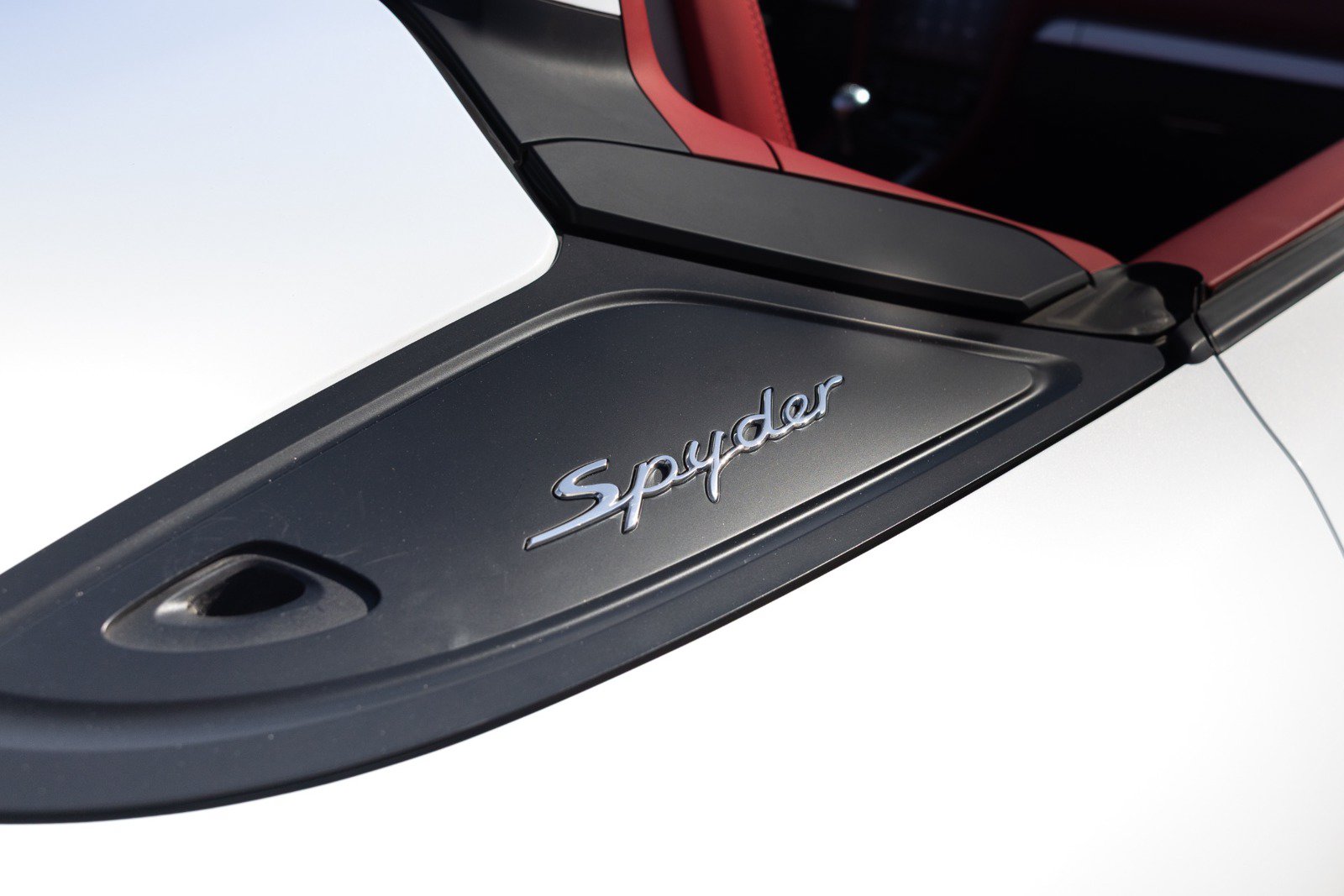 Used 2020 Porsche 718 Boxster Spyder RWD image 32