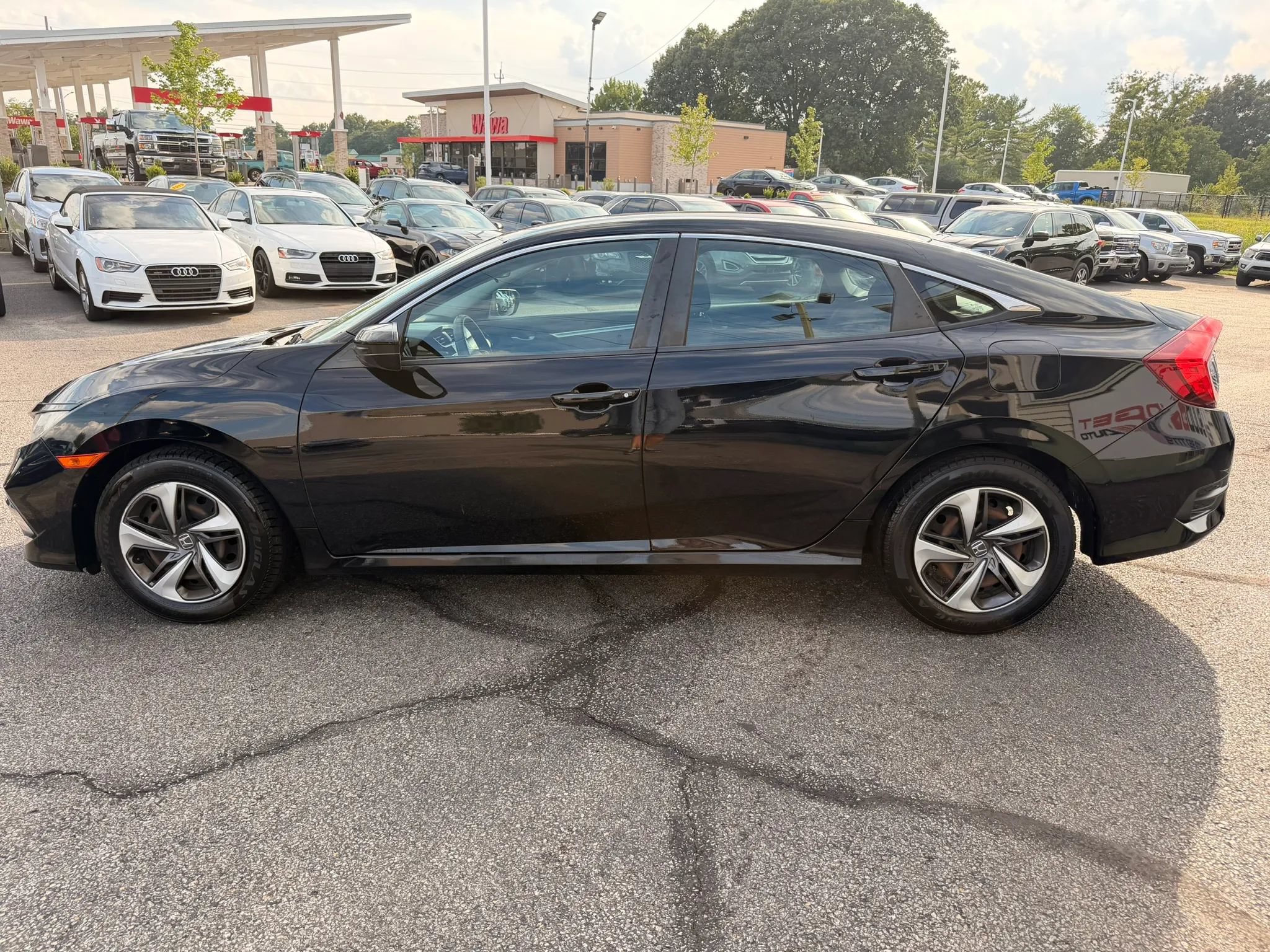 Used 2020 Honda Civic LX image 2