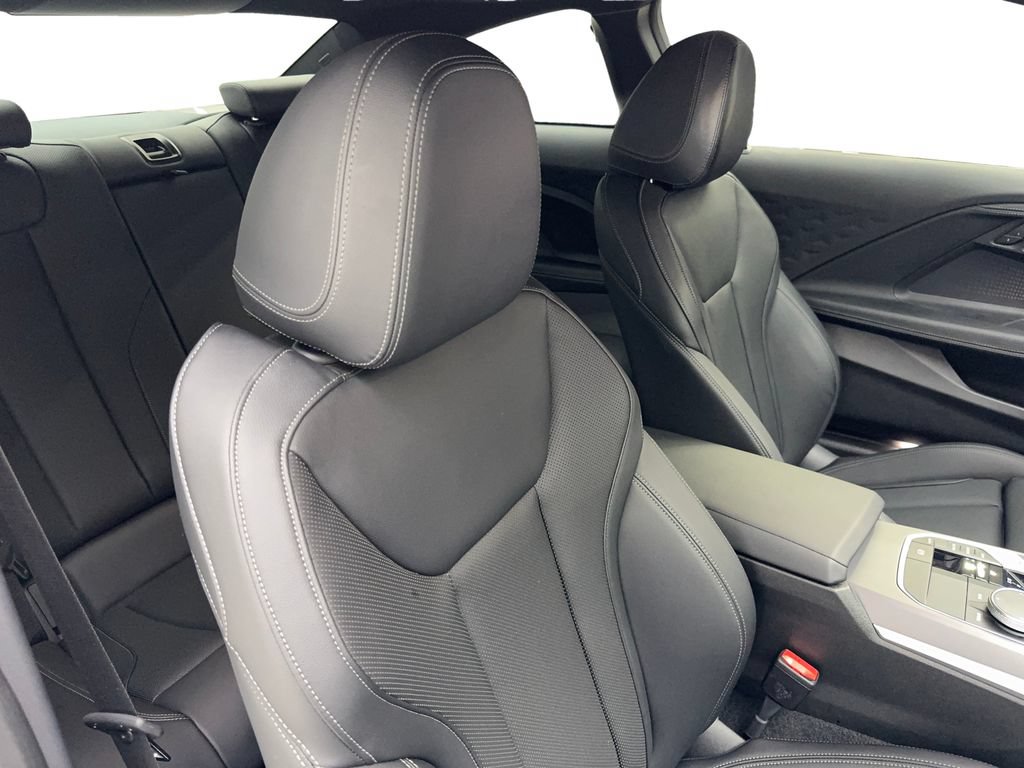 Used 2026 BMW 230i Coupe w/ Premium Package RWD image 39