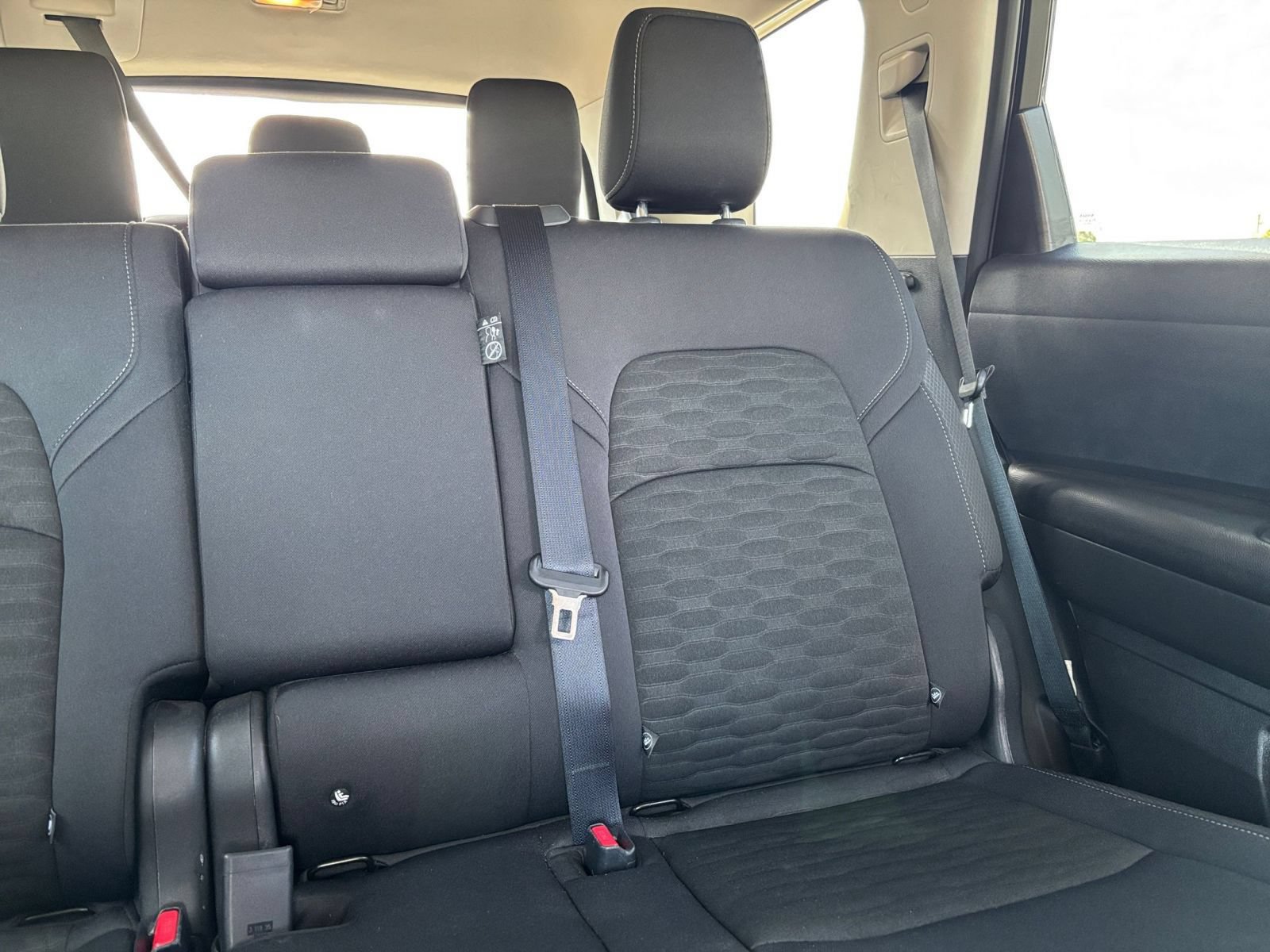 Used 2025 Nissan Pathfinder SV AWD/4WD image 35