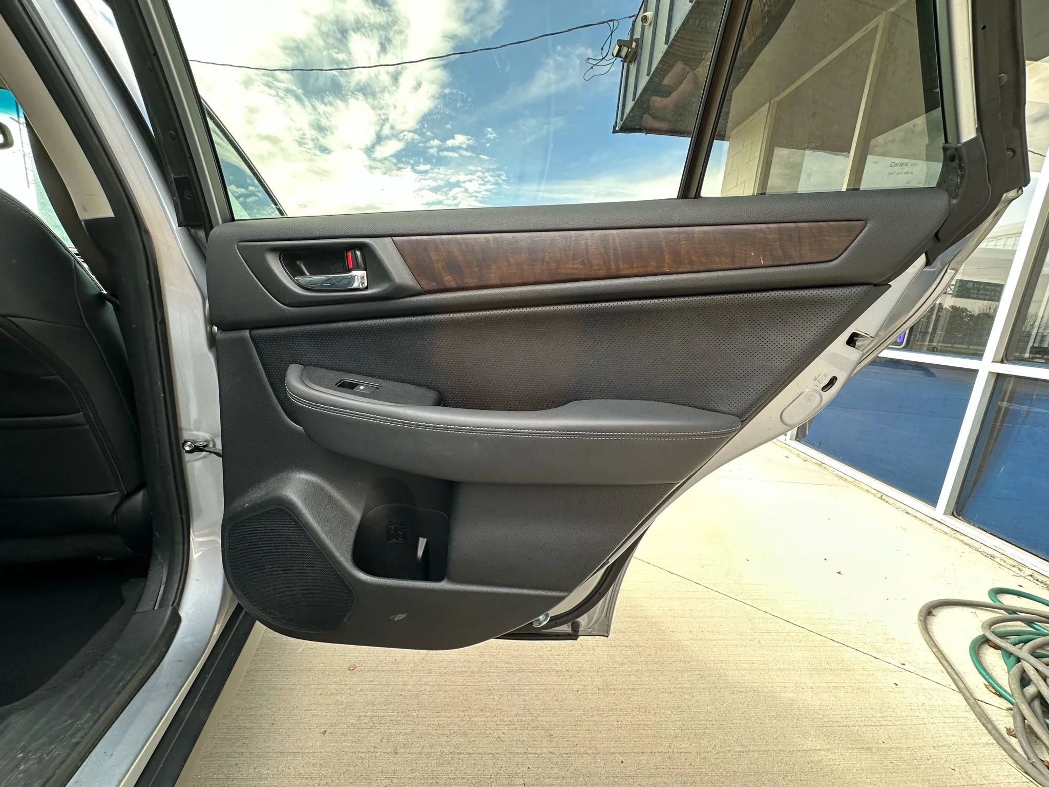 Used 2015 Subaru Outback 2.5i Limited image 22