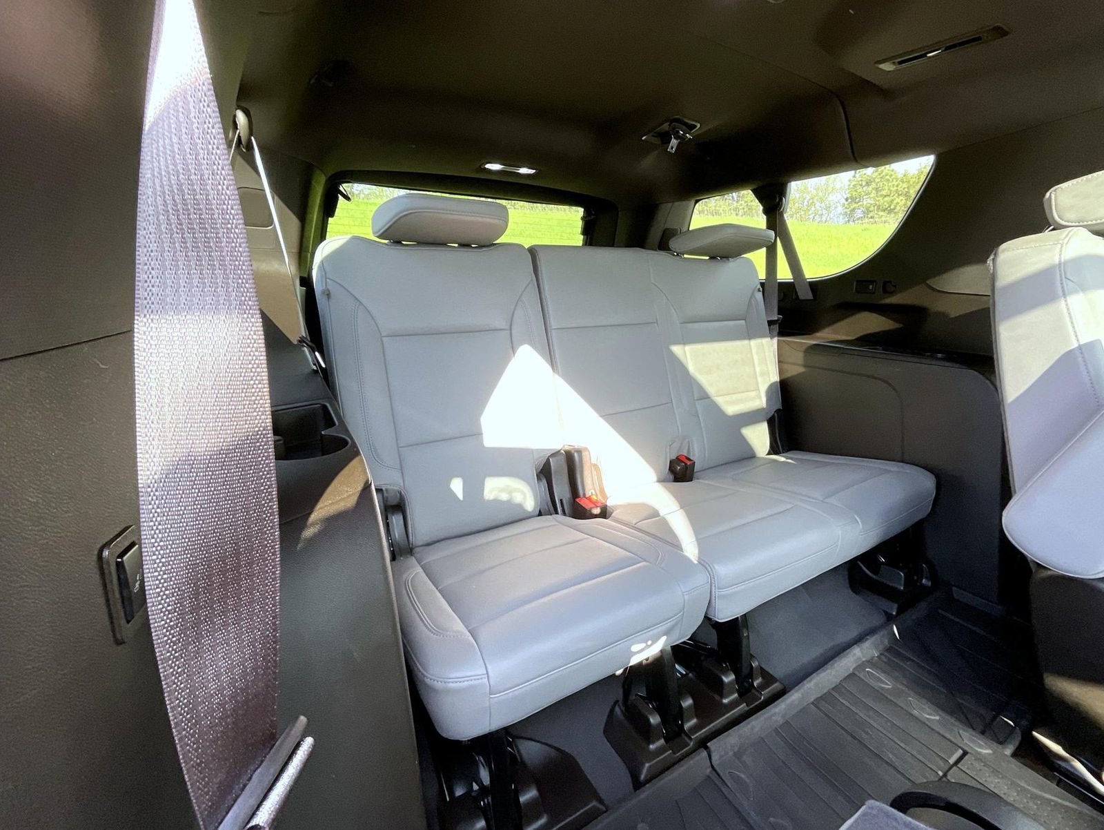 Used 2023 Chevrolet Suburban Z71 w/ Luxury Package AWD/4WD image 21