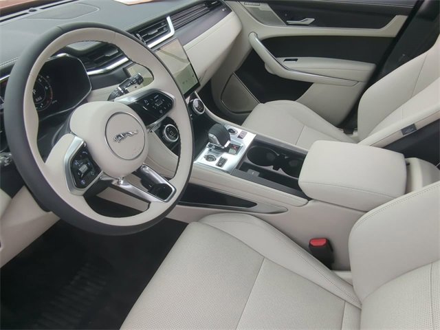 New 2025 Jaguar F-PACE R-Dynamic S image 12