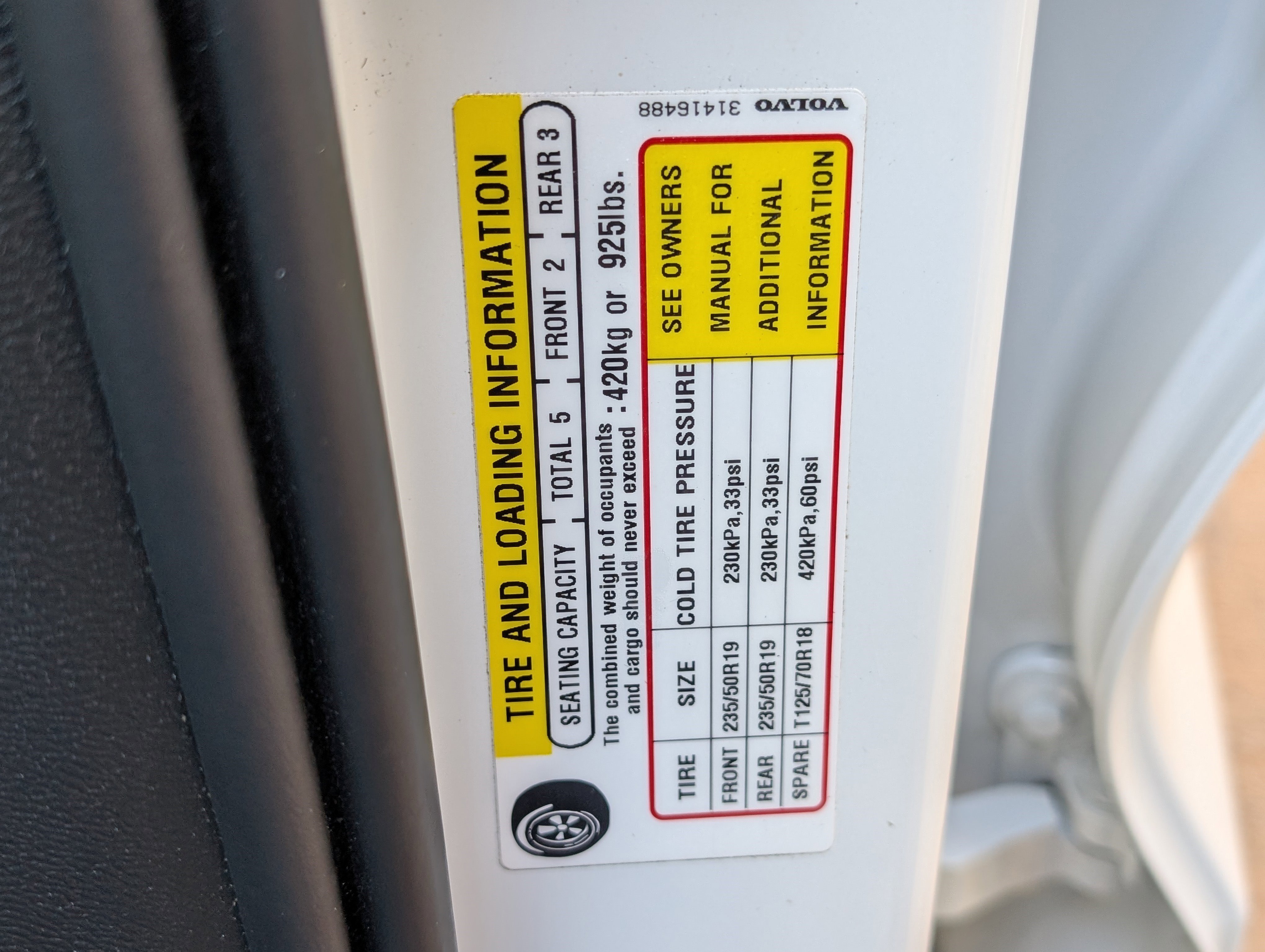 Used 2024 Volvo XC40 B5 Plus image 38