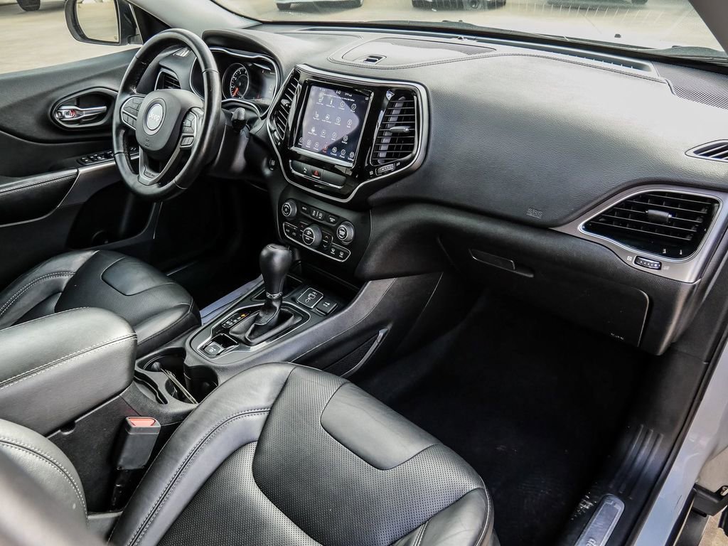 Used 2020 Jeep Cherokee Limited FWD image 17