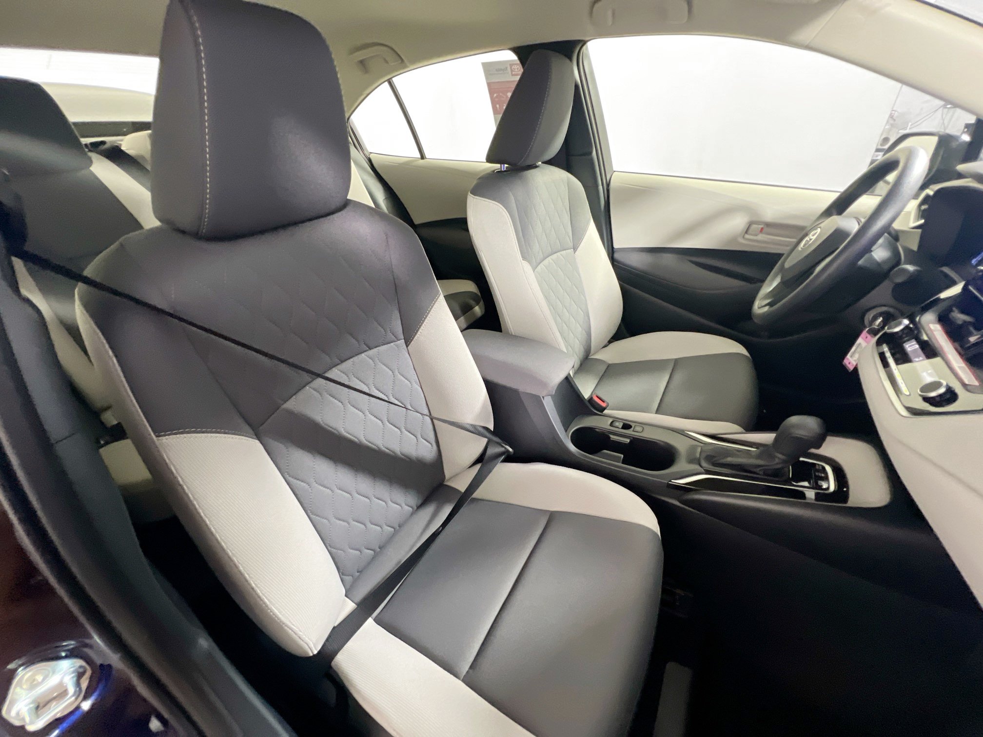 New 2026 Toyota Corolla LE FWD image 30