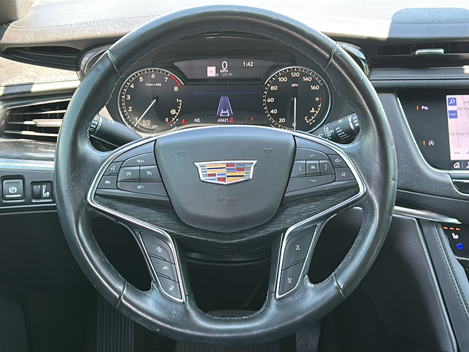 Used 2020 Cadillac XT5 Premium Luxury w/ LPO, Floor Liner Package image 28